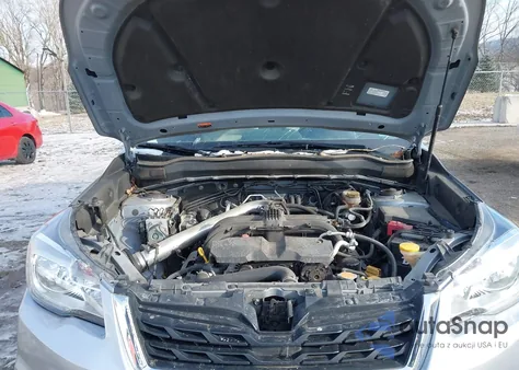 2018 Subaru Forester 2.5I z USA, uszkodzony, nr VIN JF2SJABC7JH512104